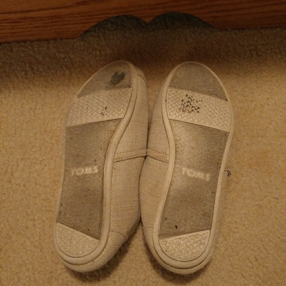Toms - Picture 4 of 4